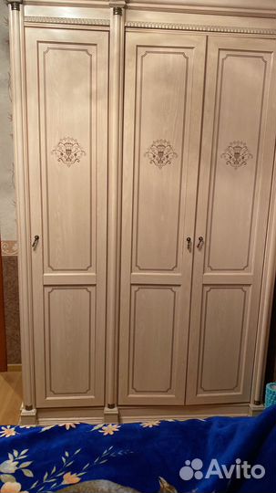 Спальный гарнитур