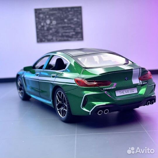 BMW M8 моделька 1:32
