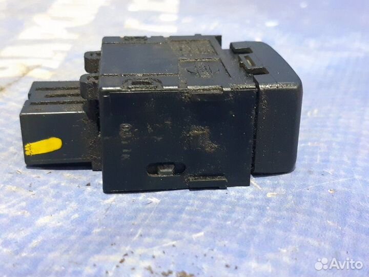 Кнопка курсовой устойчивости Infiniti Fx35