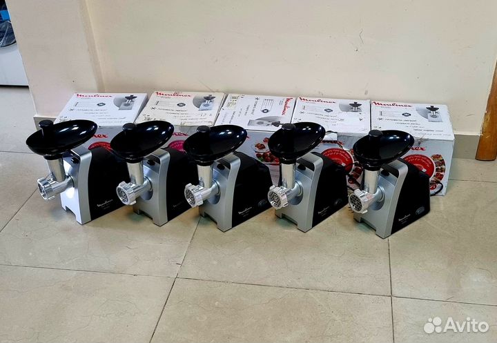 Новая мясорубка Moulinex hv1 ME106832