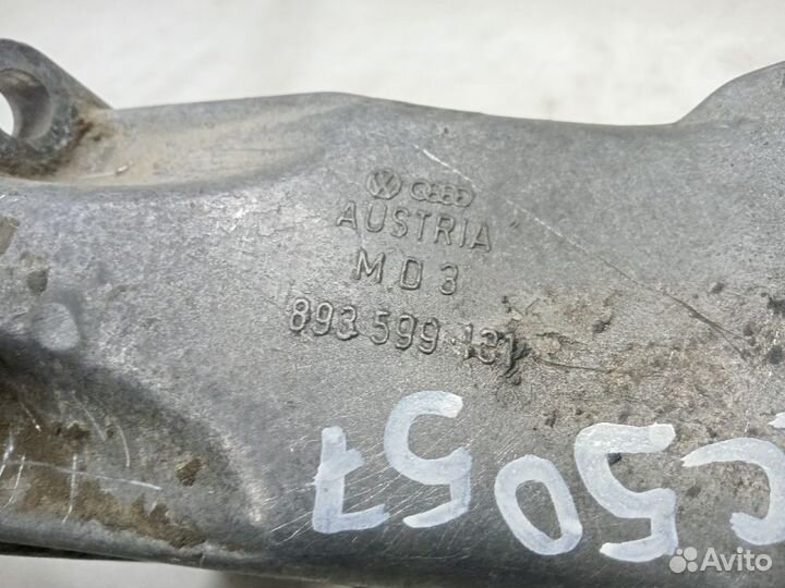 Кронштейн редуктора audi 80 B3 Левый