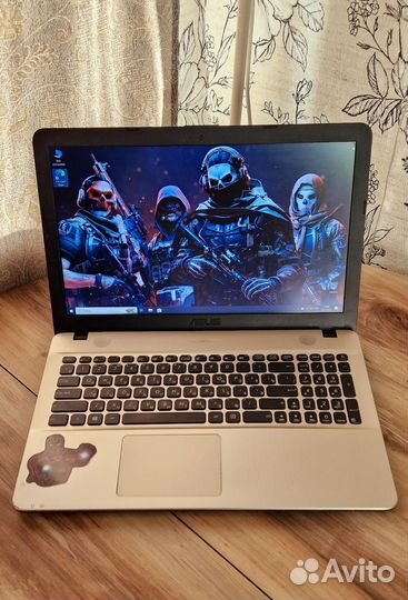 Мощный/Asus/Full HD/Core i3-6Gen/GeForce 920MX