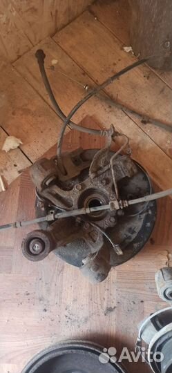 Поворотный кулак Suzuki grand vitara