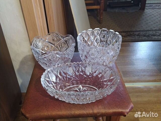 Салатники хрустальные, пепельница хрустальная