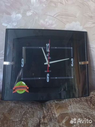 Часы настенные новые