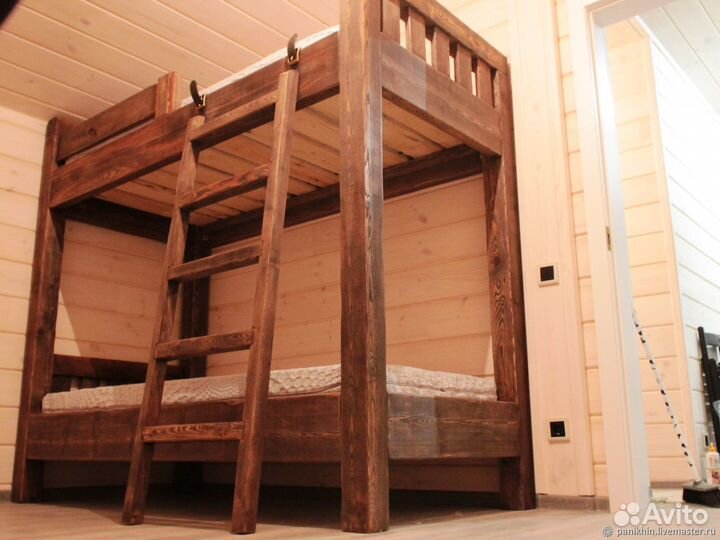 Двухэтажная кровать