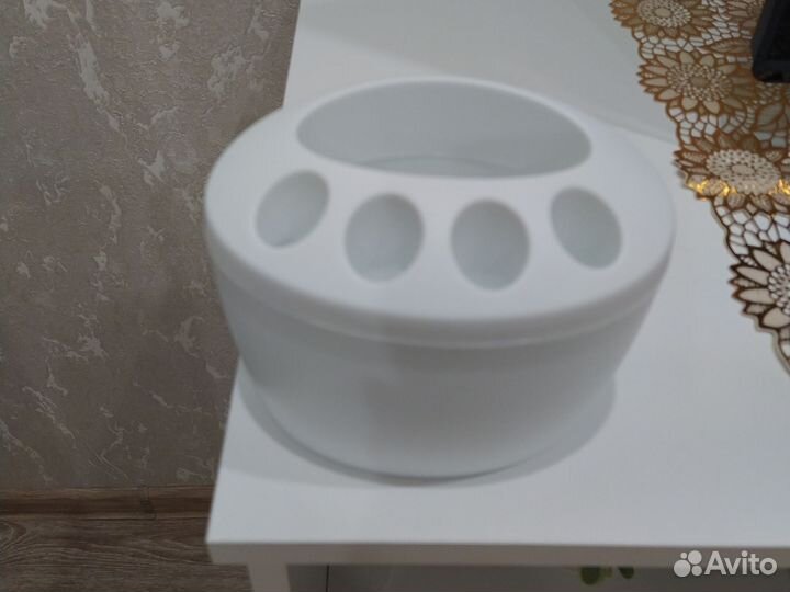 Новая подставка для зубной пасты и щеток