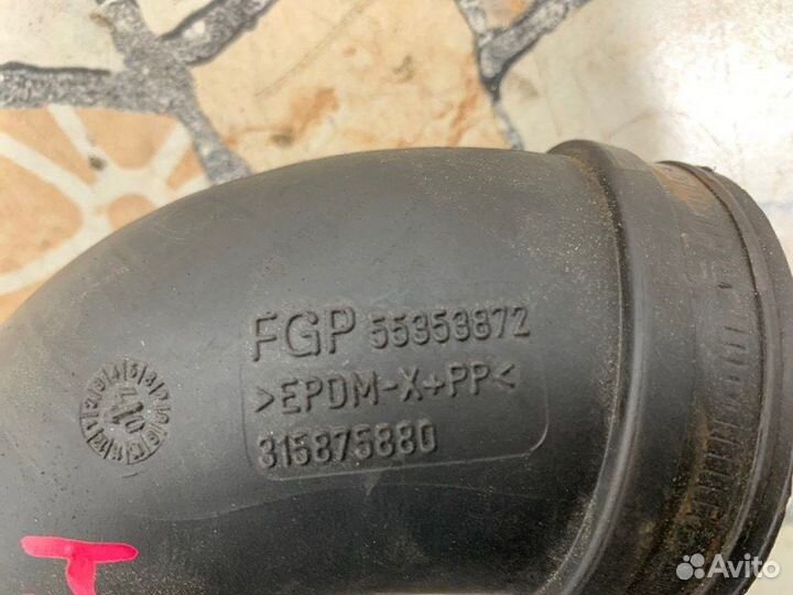 Патрубок воздушного фильтра Opel Astra хетчбэк 1.8