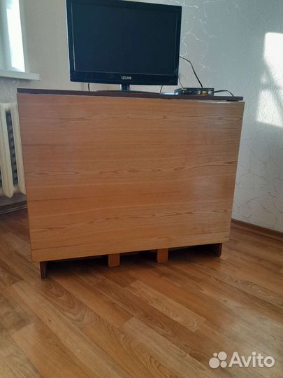 Раздвижной стол тумба