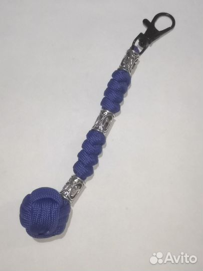 Брелок из паракорда