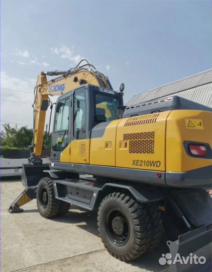 Колёсный экскаватор XCMG XE210WD, 2024