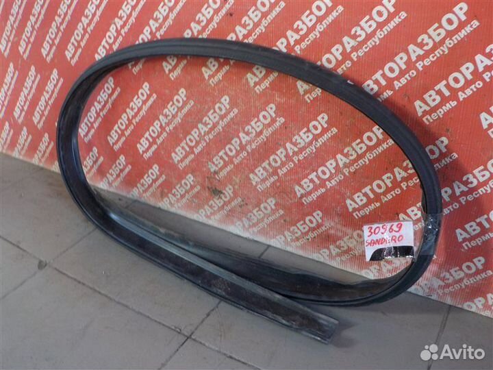 Молдинг крыши левый Renault Sandero 2 stepway 2018