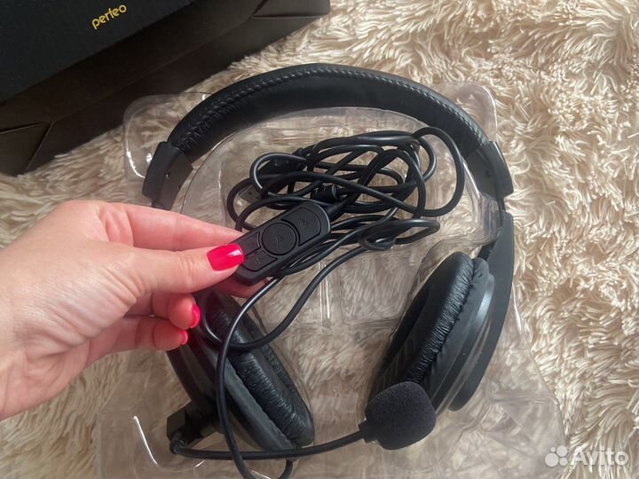 Мультимедийные наушники новые