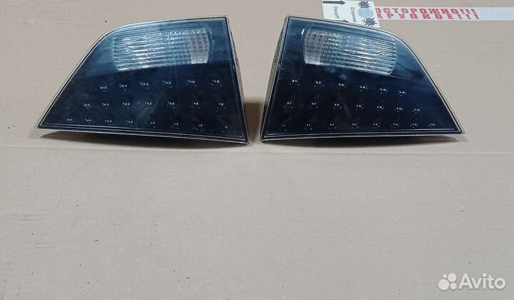 Фонарь в крышку багажника mitsubishi outlander xl