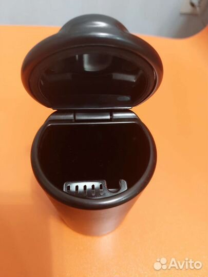 Пепельница в авто от Toyota RAV-4