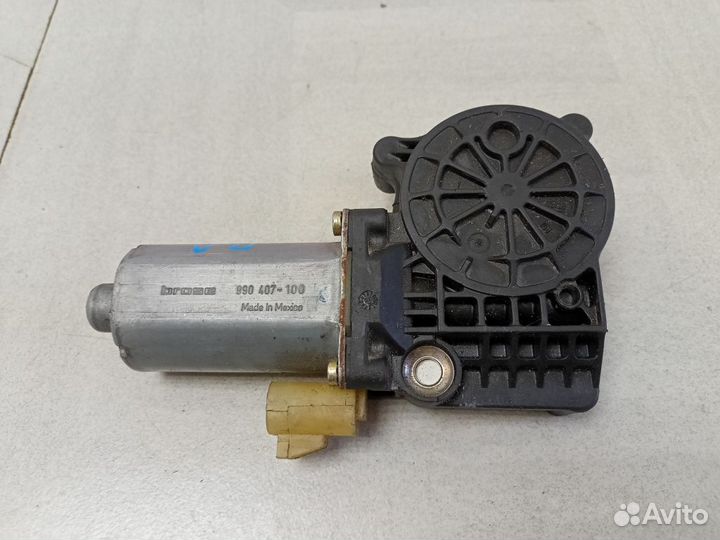 Моторчик переднего левого стеклоподъемника