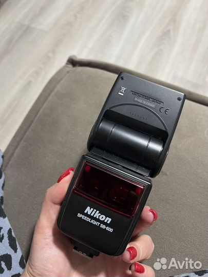 Вспышка Nikon Speedlight sb-600