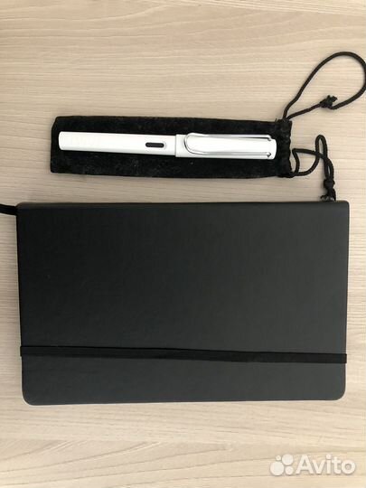 Перьевая ручка lamy