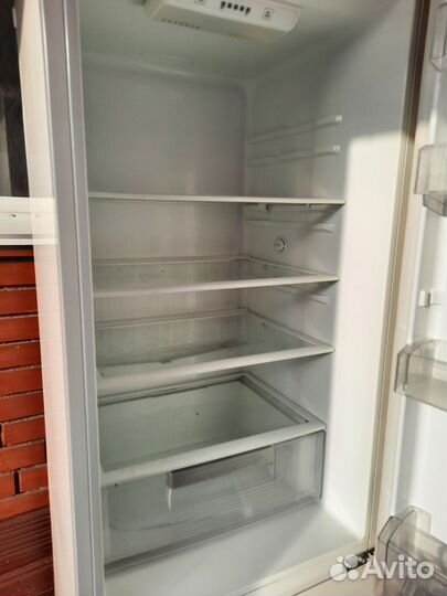 Холодильник LG