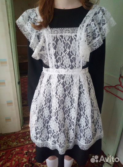 Белый школьный фартук