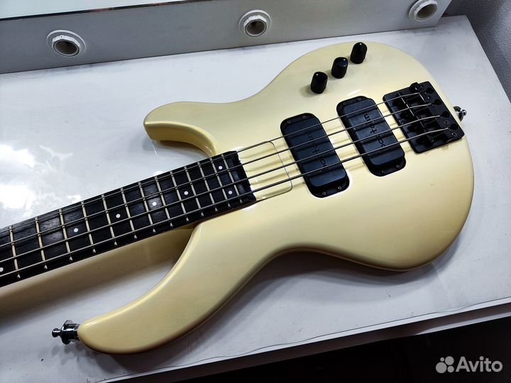 Бас Aria pro 2 Bartolini