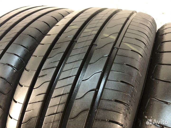 Goodyear EfficientGrip Performance 2 215/50 R17
