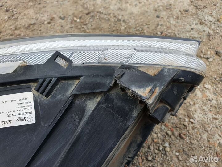 Фара левая Mercedes Sprinter 907 w907