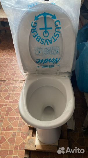 Унитаз с бачком новый