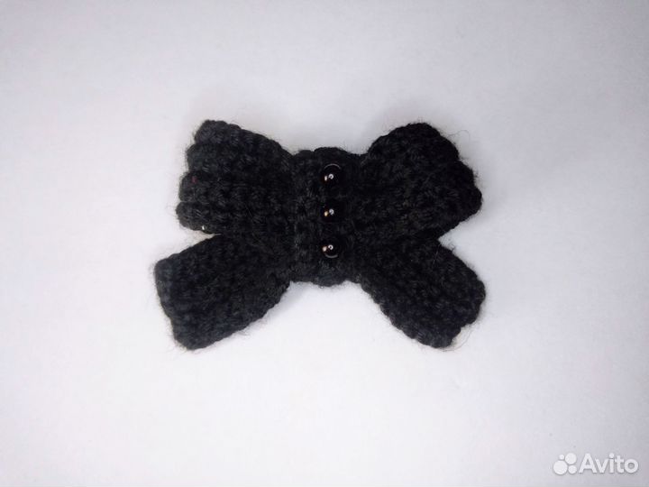 Брошь вязаная Бантик