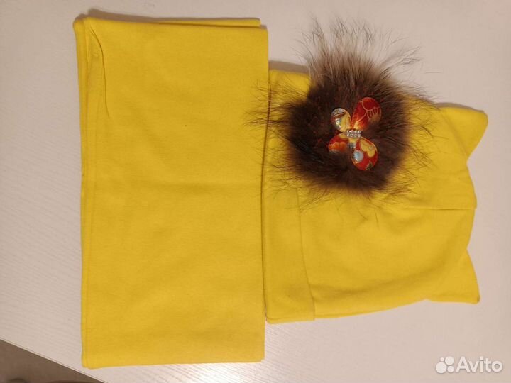 Новый комплект шапка и шарф для девочки