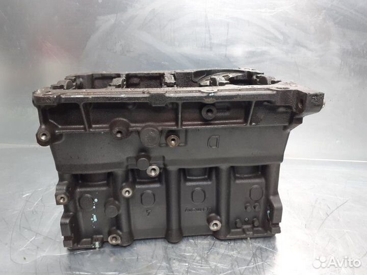 Двигатель Блок двигателя низ мотора Audi A4 B5