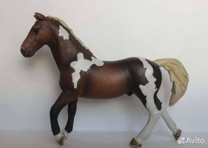 Фигурки лошадей schleich (шляйх)