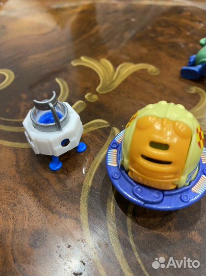 Игрушки из киндера