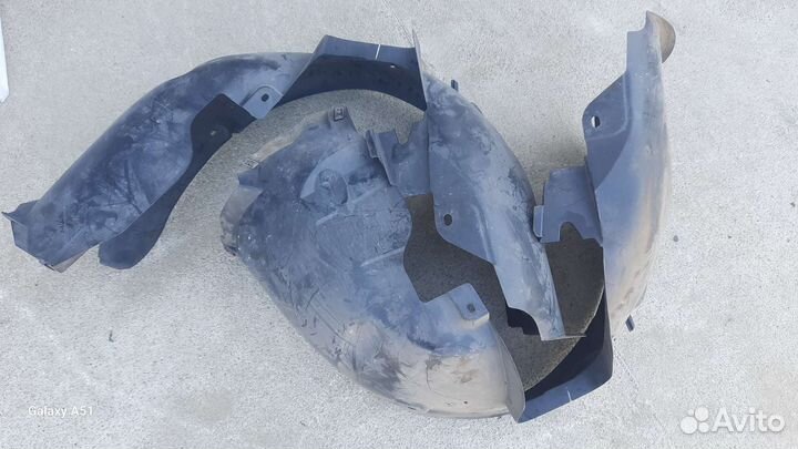 Подкрылок передний правый Citroen C4 b7