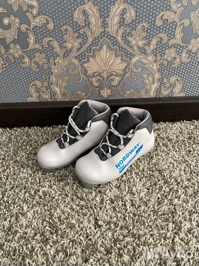 Лыжные ботинки (детские)