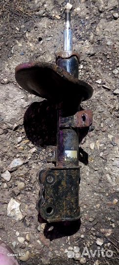 Передняя правая стойка киа спектра