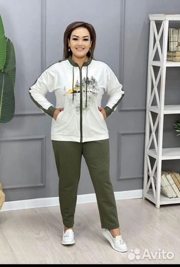Спортивный костюм женский