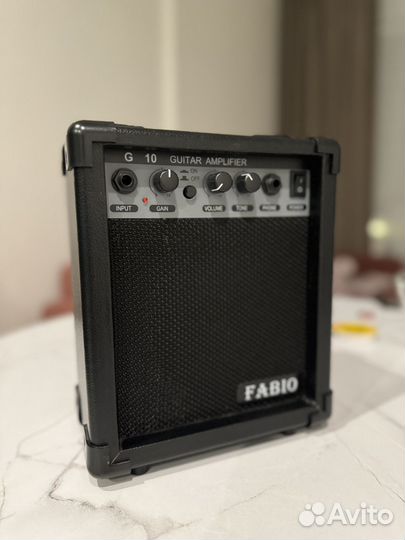 Комбоусилитель гитарный Fabio g10