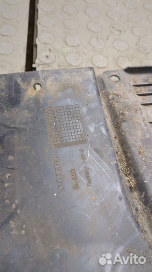 Защита днища, запаски, кпп, подвески Volvo S40 / V40, 2003