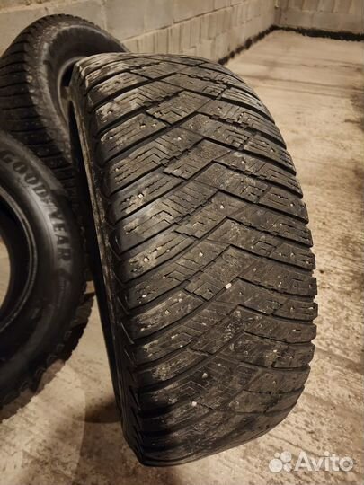 Goodyear Ultra Grip Ice Arctic 2 285/60 R18