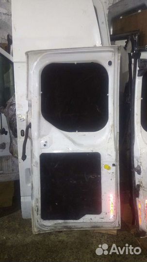 Дверь правая задняя Форд Транзит Кастом