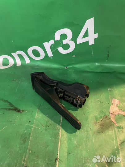 Педаль газа Volkswagen Golf 6