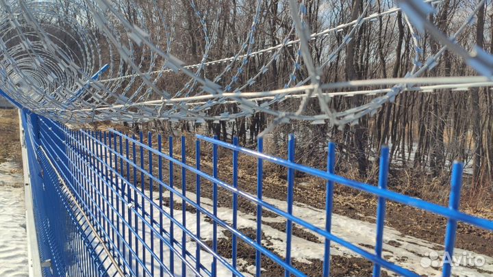 Сетка для забора оцинкованная и окрашенная
