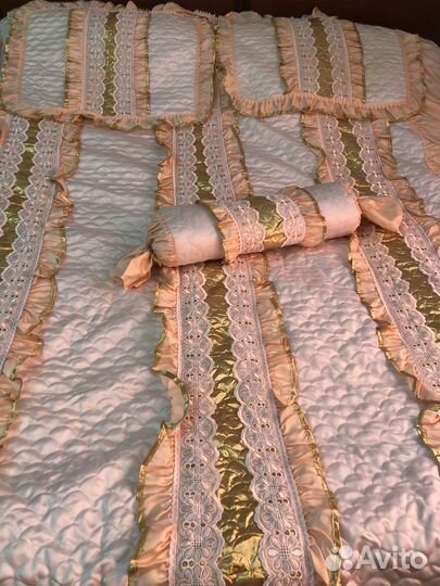 Покрывало с занавесками