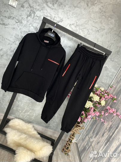 Спортивный костюм женский prada