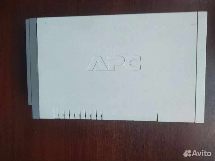 Источник бесперебойного питания APC Back-UPS RS500