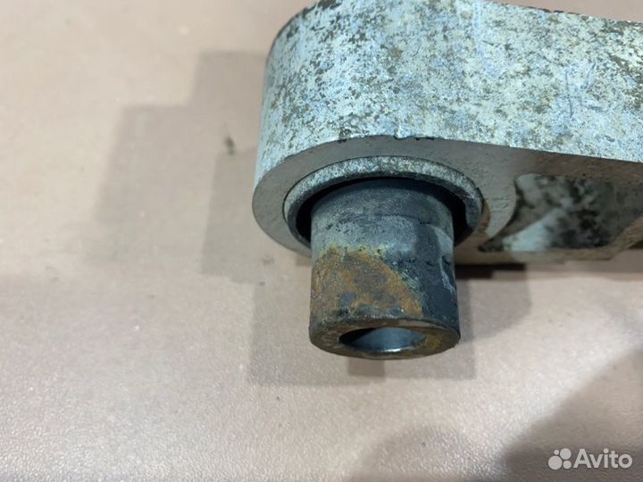 Рычаг тяга задний левый Infiniti Q70 M37 M25 M56