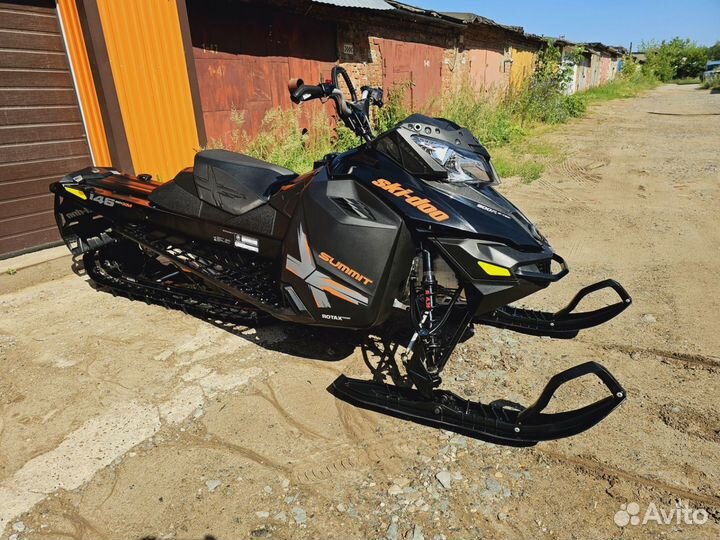 Ski-doo summit 800 e-tec 146 "