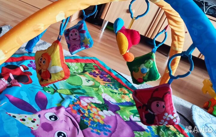 Развивающий коврик