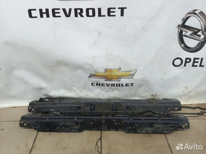 Верхняя планка телевизора Шевроле Круз